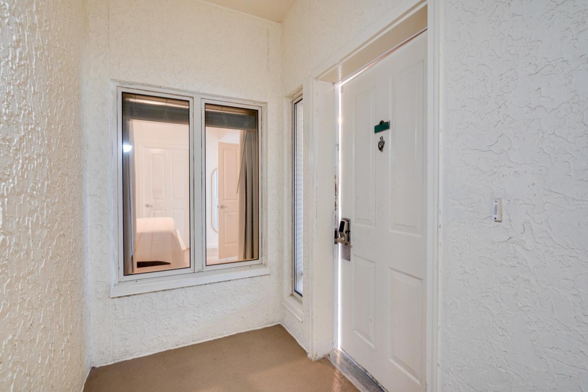Beachfront Pcb Condo With Ocean View, Pool Access! Panama City Beach Kültér fotó