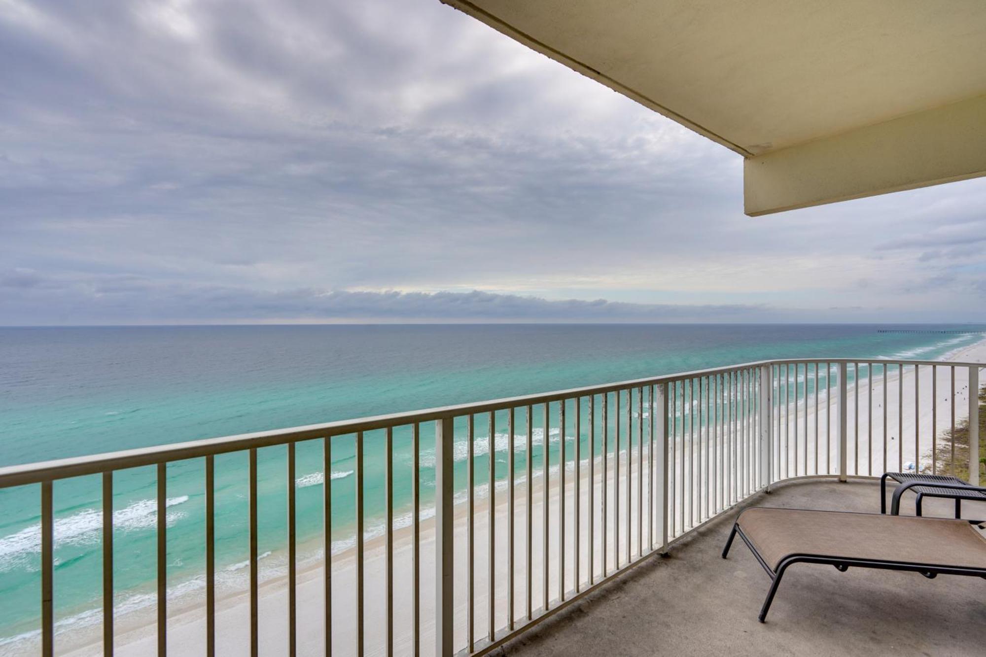 Beachfront Pcb Condo With Ocean View, Pool Access! Panama City Beach Kültér fotó